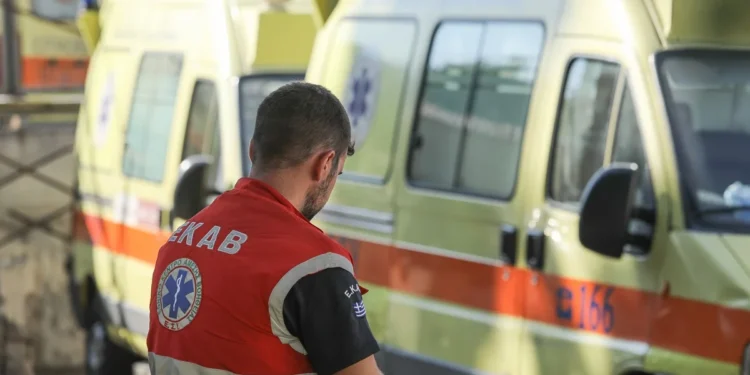 Αλεξανδρούπολη: Καταγγέλλουν ότι έπαθε εγκεφαλικό στο προαύλιο νοσοκομείου και του είπαν να περιμένει ασθενοφόρο