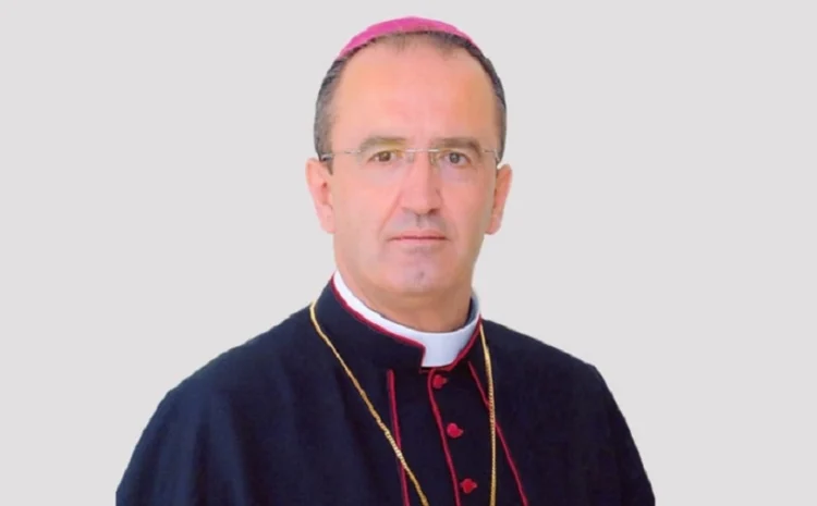 «Όχι» των Ελλήνων Καθολικών στο νομοσχέδιο για τα ομόφυλα ζευγάρια – «Αρνείται στα παιδιά το δικαίωμα να ζουν με πατέρα και μητέρα»