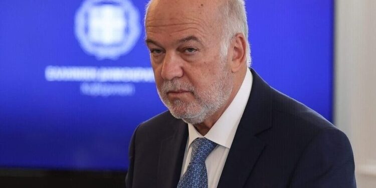 Φλωρίδης: Παραλίγο να ήμουν στο τρένο που συνέβη το δυστύχημα στα Τέμπη