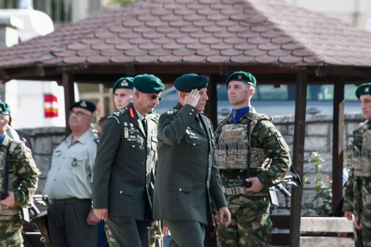 Ο Δημήτρης Χούπης νέος αρχηγός ΓΕΕΘΑ – Ποιοι είναι οι αρχηγοί των τριών όπλων – Ύμνοι Μητσοτάκη για τον απερχόμενο Α/ΓΕΕΘΑ Κωνσταντίνο Φλώρο