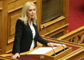 Φωτεινή Αραμπατζή: Καταψηφίζω το νομοσχέδιο για τα ομόφυλα ζευγάρια