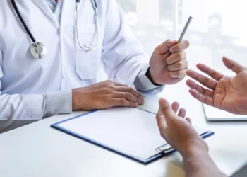 Γιατροί του ΕΟΠΥΥ έγραφαν καθετήρες σε πεθαμένους – 450 ευρώ τον καθετήρα χρέωναν το Δημόσιο