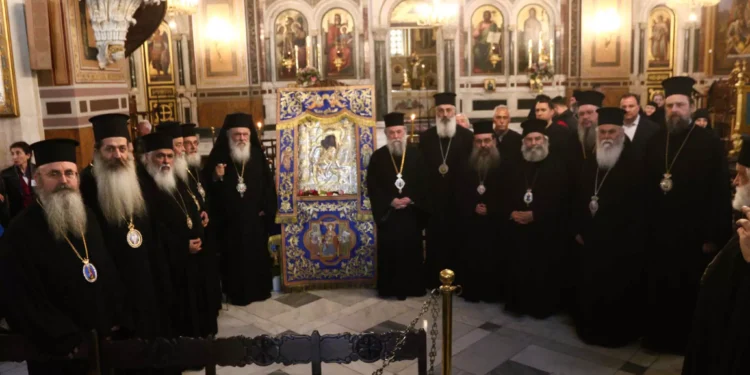 «Η Εκκλησία δεν μπορεί να αποδεχτεί τον ομοφυλοφιλικό γάμο» – Όλη η εγκύκλιος της Ιεράς Συνόδου