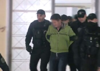 Μεσολόγγι: Άγριο γιουχάρισμα στον κρεοπώλη – «Κτήνος» του φώναζαν οι συγγενείς του Μπάμπη