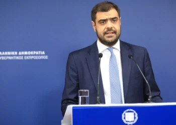 Ανασχηματισμός: Χρυσοχοΐδης στο Προστασίας του Πολίτη, Δόμνα Μιχαηλίδου στο Εργασίας – Δείτε τις αλλαγές