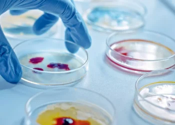 Θλιβερή πρωτιά της Ελλάδας στην ΕΕ σε θανάτους από λοιμώξεις – Το νέο σχέδιο του υπουργείου Υγείας για τα αντιβιοτικά