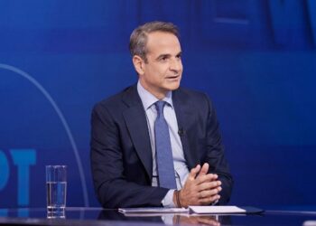 Ομόφυλα ζευγάρια: Προχωράει ο γάμος αλλά 2 άνδρες δεν θα αποκτούν παιδί μέσω παρένθετης μητέρας – Δηλώσεις Μητσοτάκη την Τετάρτη