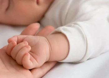 Επίδομα γέννησης έως 3.500 ευρώ: Πού και πότε υποβάλλεται η αίτηση και ποιους αφορά