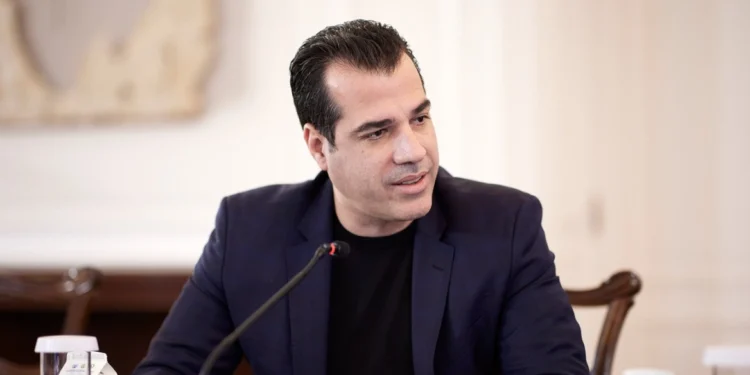 Πλεύρης: Δεν ψηφίζω τον γάμο για τα ομόφυλα ζευγάρια – Διαφωνώ με το νομοσχέδιο