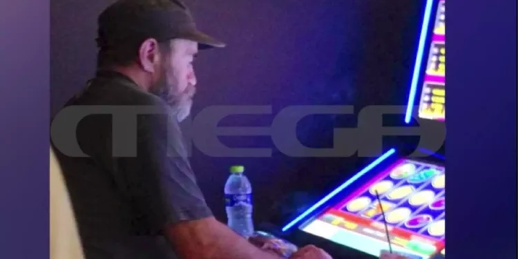 «Ο Άλλος άνθρωπος»: Στο πρακτορείο πατέρα γνωστής παρουσιάστριας έπαιζε τυχερά παιχνίδια ο Κωνσταντίνος Πολυχρονόπουλος