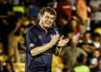 Ότο Ρεχάγκελ: Αποθεώθηκε 20 χρόνια μετά το 2004 – Έψαλε τον εθνικό ύμνο και αποκάλυψε το μυστικό της επιτυχίας