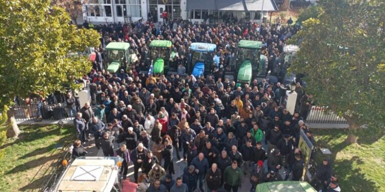 Σέρρες: Δυναμική διαμαρτυρία αγροτών και κτηνοτρόφων