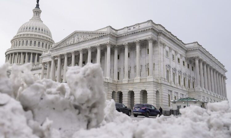 Φονικό ψύχος στις ΗΠΑ: Πάνω από 50 οι νεκροί της κακοκαιρίας – Κλειστά σχολεία και μπλακ άουτ