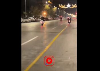 Βίντεο προκαλεί σάλο: Αστυνομικός φεύγει με σούζα από φανάρι στη Θεσσαλονίκη