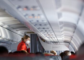 Μεθυσμένος επιβάτης δάγκωσε αεροσυνοδό εν ώρα πτήσης