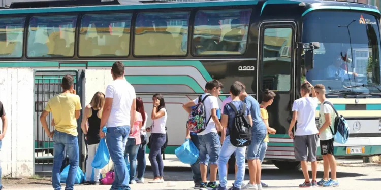 Επιτροπή Ανταγωνισμού: Αιφνιδιαστικοί έλεγχοι για τις σχολικές εκδρομές – Ψάχνουν αν υπάρχει καρτέλ