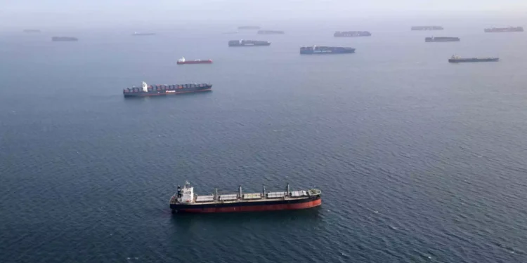 Ένοπλοι κατέλαβαν δεξαμενόπλοιο ελληνικών συμφερόντων στον Κόλπο του Ομάν – Ένας Έλληνας και 18 Φιλιππινέζοι το πλήρωμα