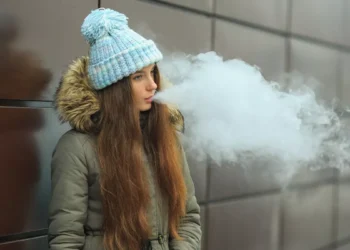 Κάπνισμα – Βρετανία: Απαγορεύει τα ηλεκτρονικά τσιγάρα μιας χρήσης – Τι ισχύει στην Ελλάδα