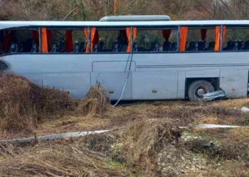 Φοβερό τροχαίο στη Βουλγαρία: Τουριστικό λεωφορείο με Έλληνες συγκρούστηκε με νταλίκα -10 τραυματίες (Eικόνες)