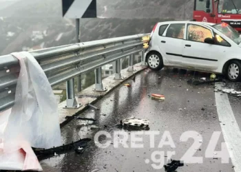 Κρήτη: Πέθανε η γιαγιά και δίνει μάχη το δίχρονο εγγονάκι της μετά το φρικτό τροχαίο στον ΒΟΑΚ