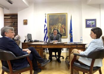 H επανεμφάνιση Τσιόδρα και τα «καμπανάκια» για τα χαμηλά ποσοστά εμβολιασμού