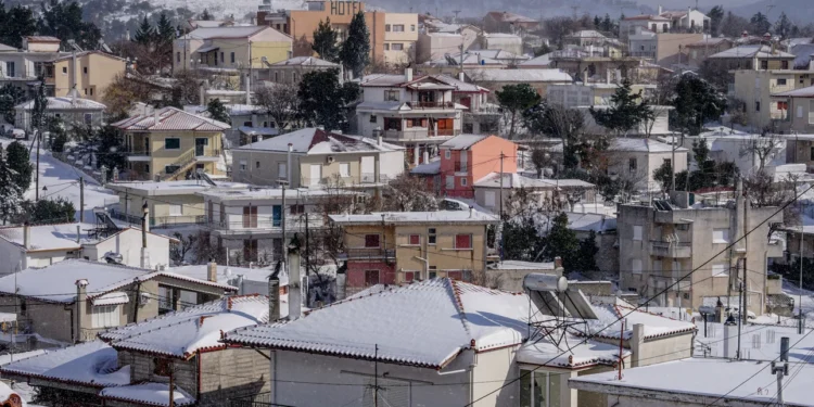 Μαρουσάκης: Η «φωτοβολίδα ψύχους» φέρνει χιόνια και στην Αττική την Κυριακή – Ποιες περιοχές θα επηρεαστούν