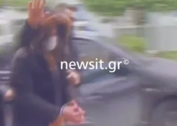 Χαλκίδα: «Ζητάω συγγνώμη, δεν το είχα προσχεδιάσει», λέει η 39χρονη που κατέσφαξε τον 43χρονο ξυλουργό