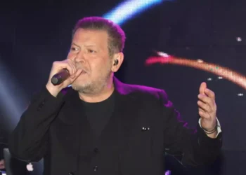 Χάρης Κωστόπουλος: Στην εντατική σε κρίσιμη κατάσταση ο τραγουδιστής