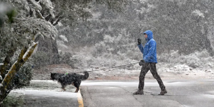 Η ψυχρή εισβολή βάζει στην «κατάψυξη» τη χώρα -Οι περιοχές που μπαίνουν στο «μάτι» των χιονοπτώσεων