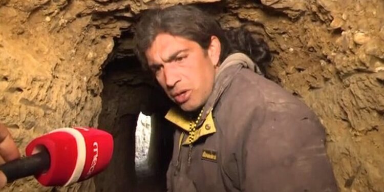 «Μπαταχτσής» δημόσιος υπάλληλος ο παλαιοχριστιανός -Έχει να πάει 4 χρόνια για δουλειά και πληρώνεται