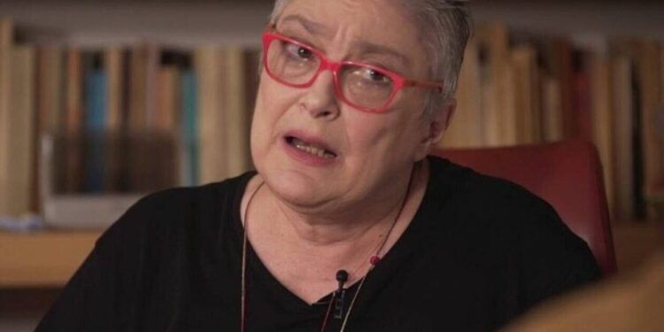 Αφροδίτη Μάνου σε Γιώργο Καπουτζίδη: «Είσαι αχάριστος»