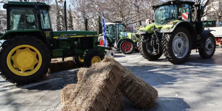 Τα 5+1 μέτρα για τους αγρότες: Επιστροφή του ΕΦΚ στο πετρέλαιο, πρόσθετη μείωση 10% στο ρεύμα, μόνιμη ανακούφιση από το ενεργειακό κόστος