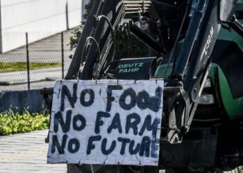 Σέρρες: Οι αγρότες κλείνουν την Εγνατία Οδό στον κόμβο Στρυμονικού