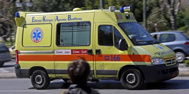 Θρίλερ στα Εξάρχεια: Γυναίκα βρέθηκε νεκρή, θέλαμε να αυτοκτονήσουμε και οι δύο, είπε ο σύντροφός της