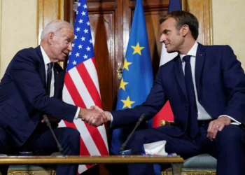 Ο Τζο Μπάιντεν μπέρδεψε τον Μακρόν με τον Μιτεράν και την Γαλλία με την Γερμανία