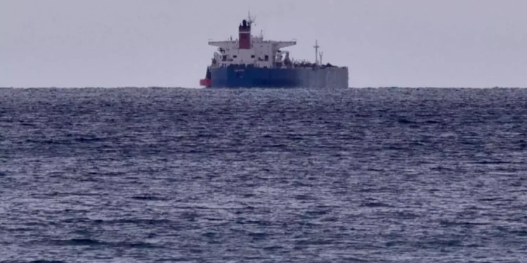 Έκρηξη σε ελληνόκτητο πλοίο στον κόλπο του Άντεν – Χτυπήθηκε ενώ έπλεε προς Ινδία