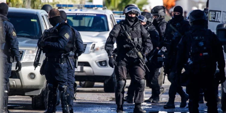 Ποινικές διώξεις στους τέσσερις συλληφθέντες για τα εκρηκτικά και τα όπλα