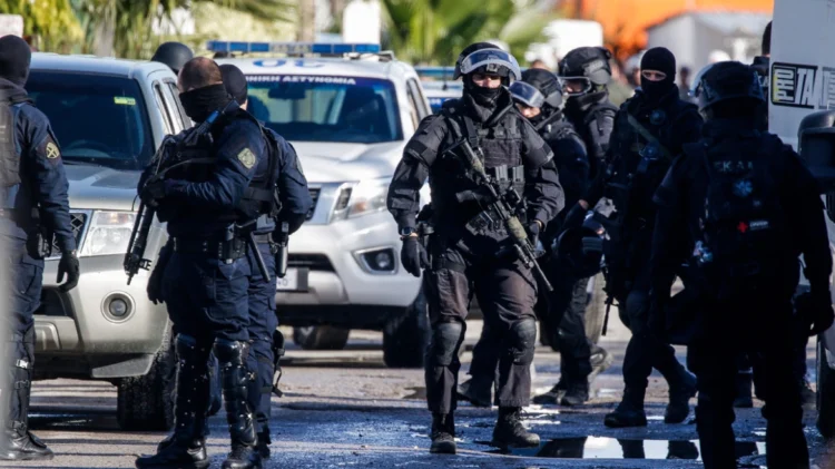 Ποινικές διώξεις στους τέσσερις συλληφθέντες για τα εκρηκτικά και τα όπλα