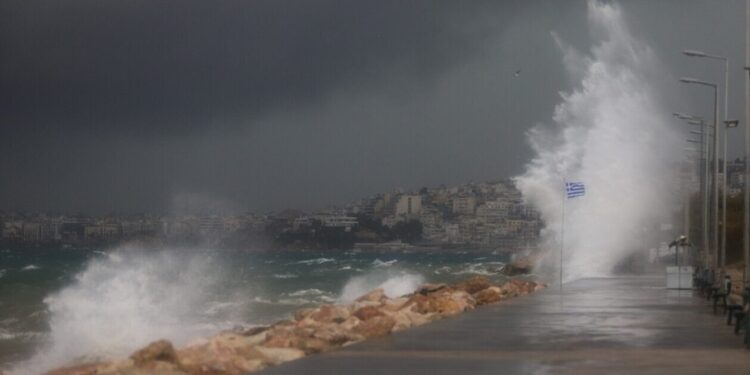 Έκτακτο δελτίο επιδείνωσης καιρού: Έρχονται ισχυρές βροχές και καταιγίδες