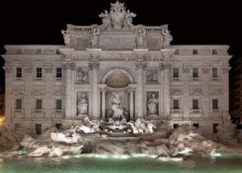 Φοντάνα ντι Τρέβι: Κάθε χρόνο μαζεύονται 1,7 εκατομμύρια δολάρια – Πού πηγαίνουν τα κέρματα που ρίχνονται στο συντριβάνι;