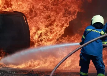 Νεκρή 40χρονη γυναίκα στους Αγίους Θεοδώρους Κορινθίας μακριά από το σπίτι της που καιγόταν