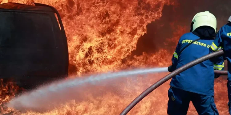 Νεκρή 40χρονη γυναίκα στους Αγίους Θεοδώρους Κορινθίας μακριά από το σπίτι της που καιγόταν