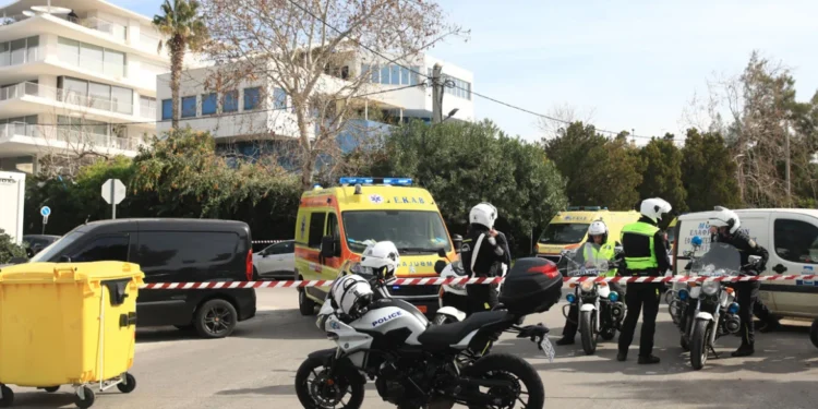 Σκότωσε τρεις και αυτοκτόνησε ο Αιγύπτιος δράστης που εισέβαλε σε ναυτιλιακή στη Γλυφάδα