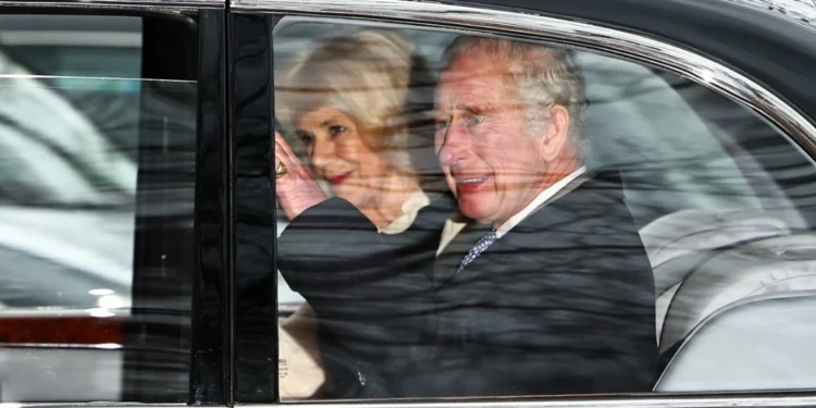 Βασιλιάς Κάρολος: Επέστρεψε στο Λονδίνο για να υποβληθεί ξανά σε θεραπεία για τον καρκίνο