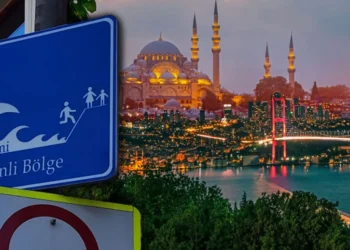 Κωνσταντινούπολη: Προειδοποιητικές πινακίδες μέχρι και για τσουνάμι – Δεδομένος ο μεγάλος σεισμός, λέει ο Λέκκας