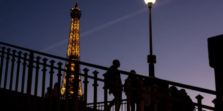 Γαλλία: Απώλειες εσόδων ενός έως δύο εκατομμυρίων ευρώ λόγω της απεργίας στον Πύργο του Άιφελ