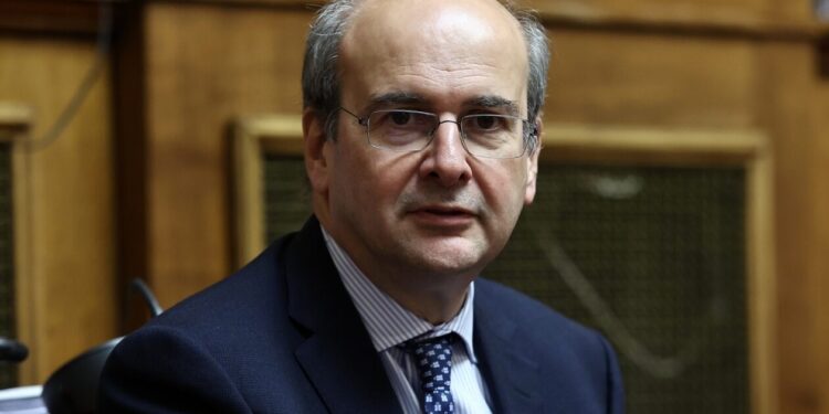 Στο νοσοκομείο ο Κωστής Χατζηδάκης, υπεβλήθη σε χειρουργική επέμβαση