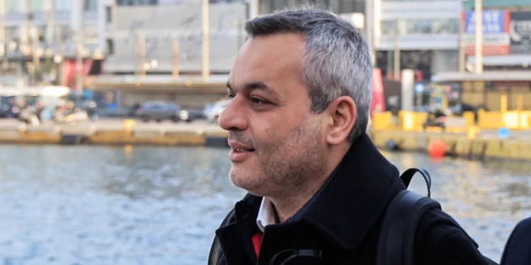 Χάρης Μαμουλάκης: «Αν χρειαστεί, γιατί όχι δίδακτρα στα δημόσια πανεπιστήμια;» λέει ο βουλευτής του ΣΥΡΙΖΑ