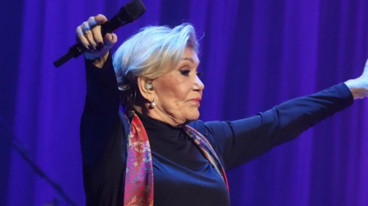 Μαρινέλλα: Ατύχημα για την τραγουδίστρια