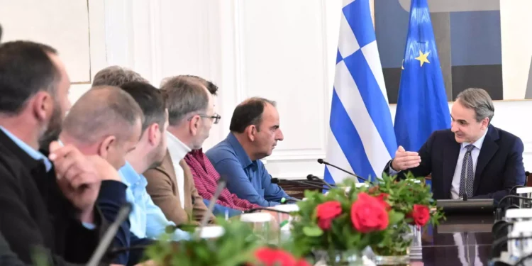 Αισιοδοξία στο Μέγαρο Μαξίμου για τις τελικές αποφάσεις των αγροτών – Οι επόμενες κινήσεις της κυβέρνησης